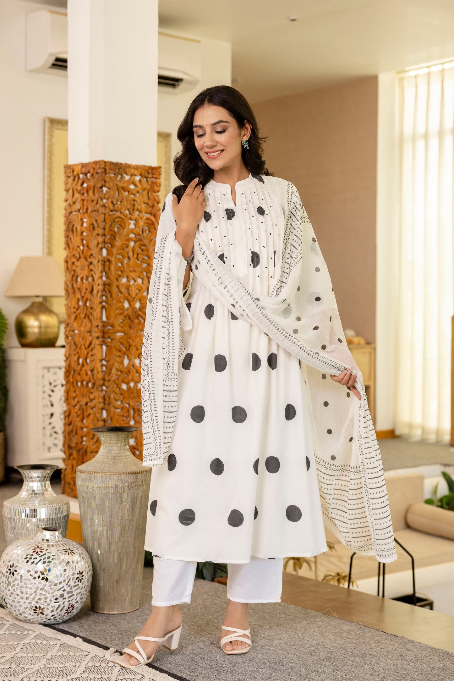 Poshart White Polka Kurta Pant Duptta Set.