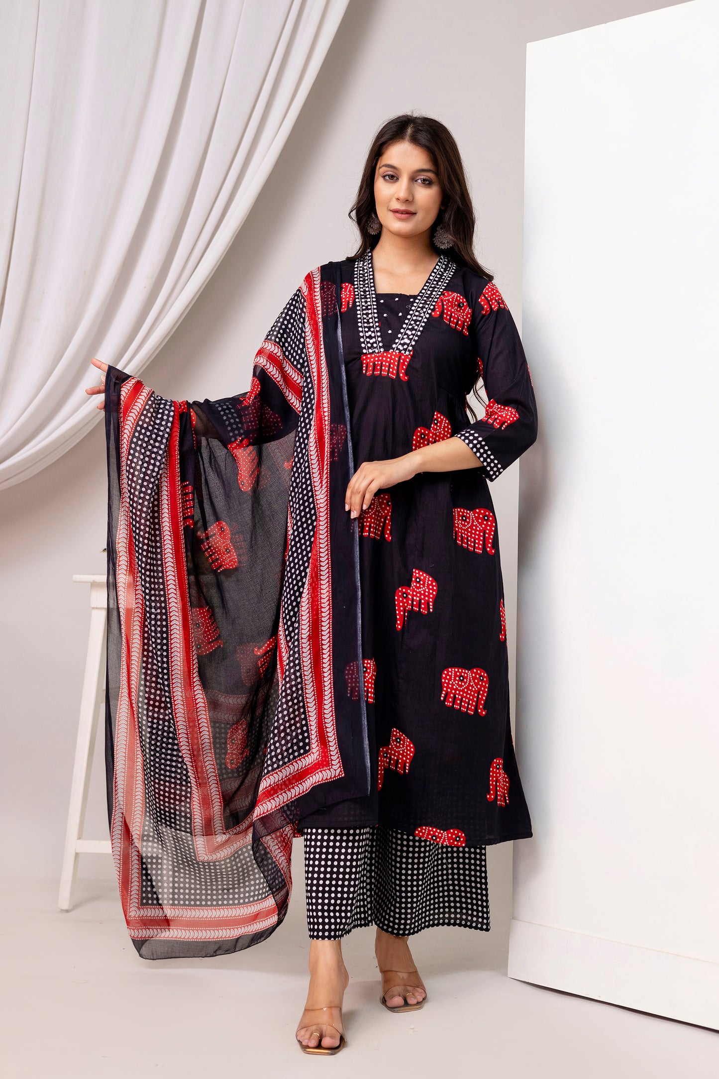 Poshart Hathi Print Cotton Kurta Pant Duptta Set.