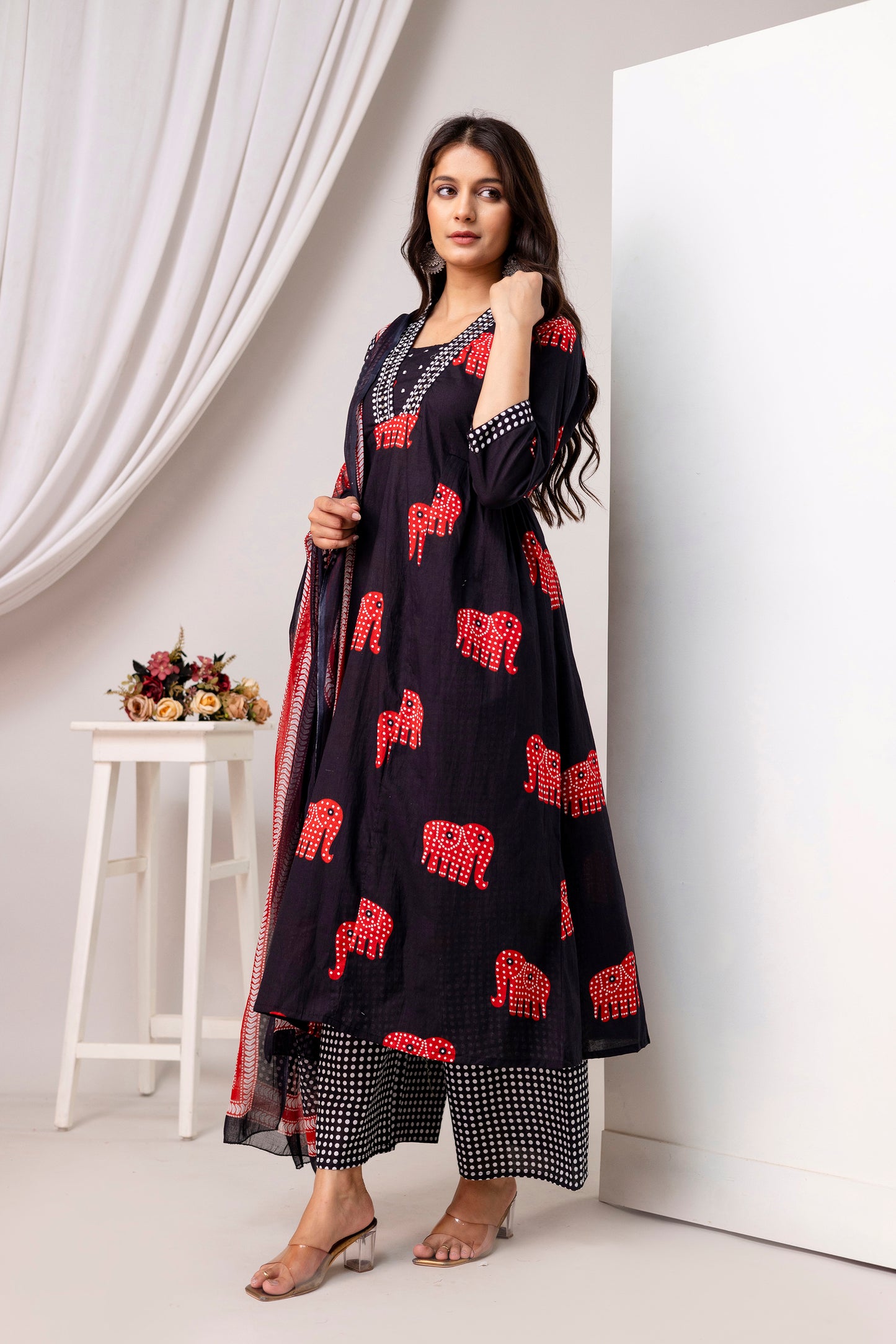 Poshart Hathi Print Cotton Kurta Pant Duptta Set.