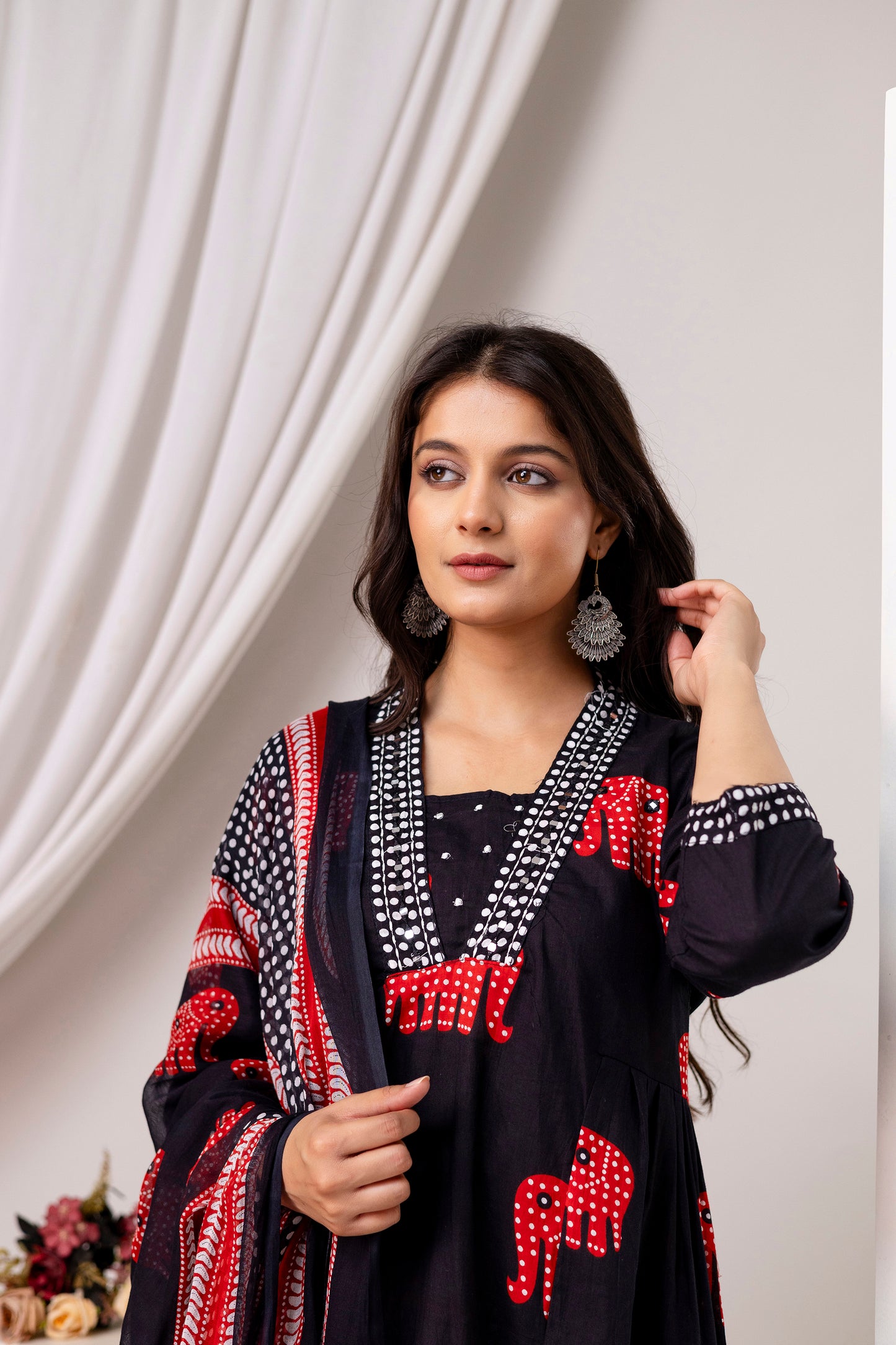 Poshart Hathi Print Cotton Kurta Pant Duptta Set.