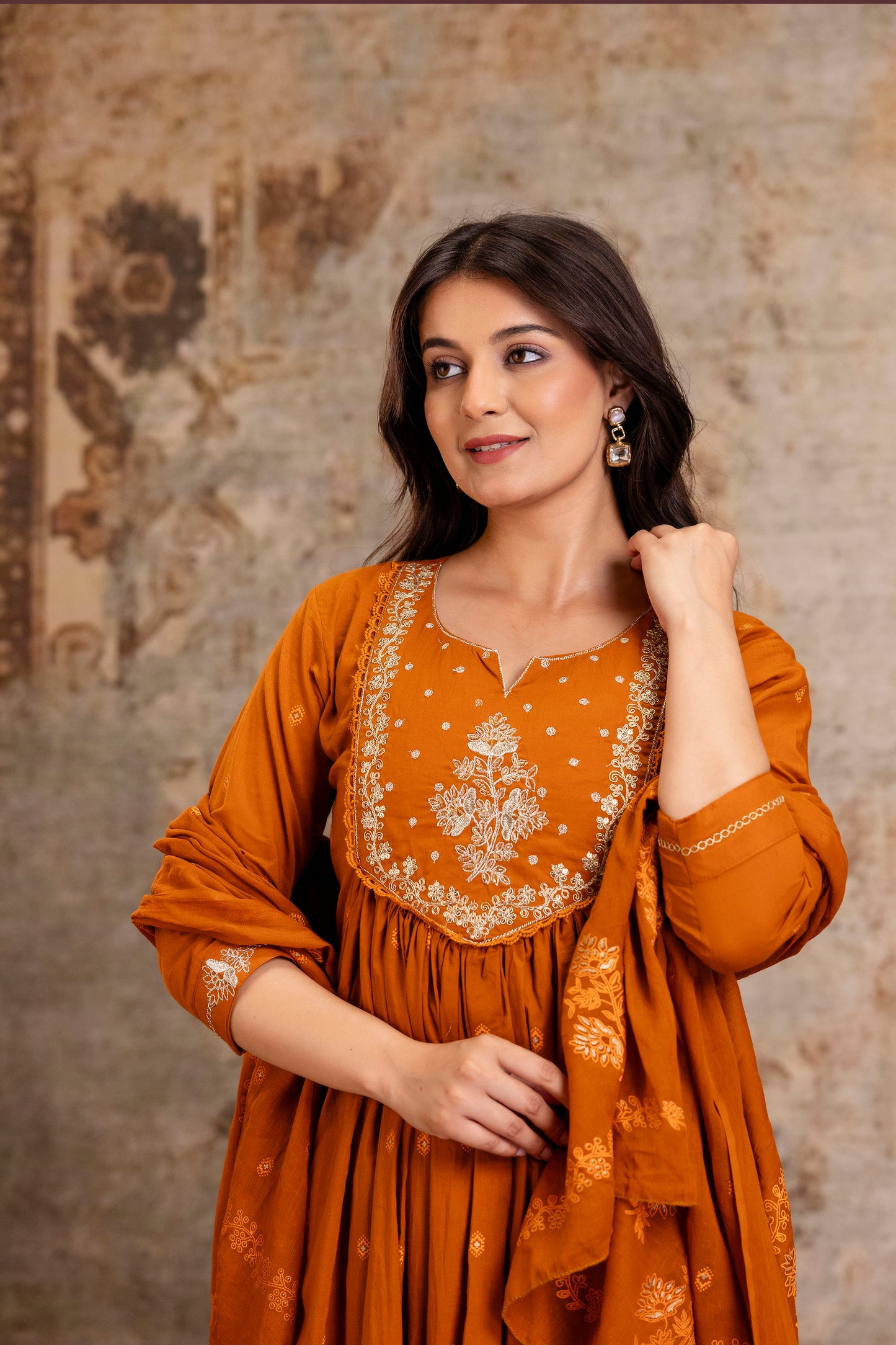Poshart Handwork Zari Kurta Pant Duptta Set