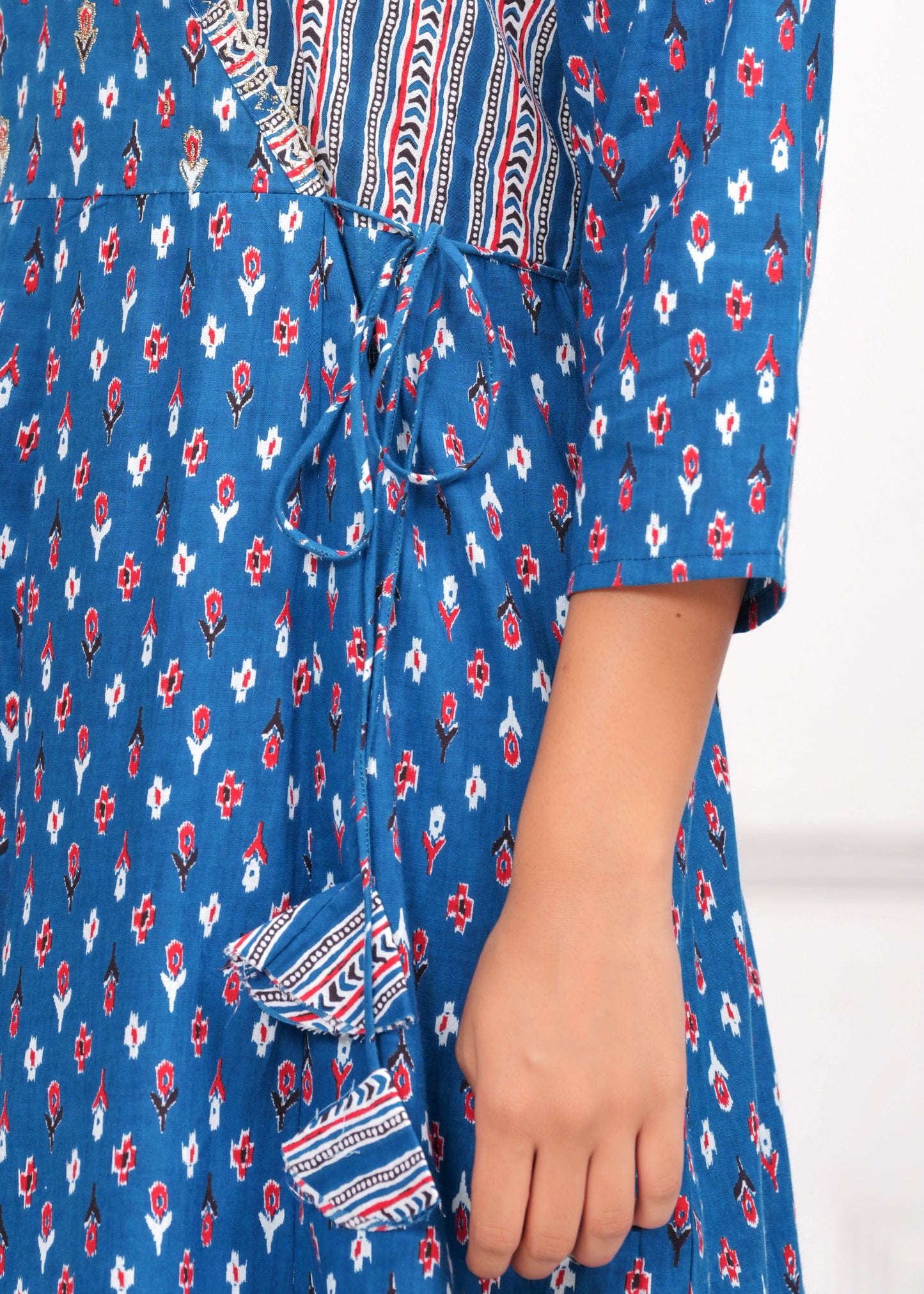 Poshart Teel Blue Kurta Set With Zari Work