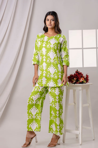 PoshArt Parrot Green Printed Cotton Co-ord set.