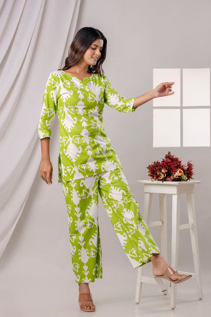 PoshArt Parrot Green Printed Cotton Co-ord set.