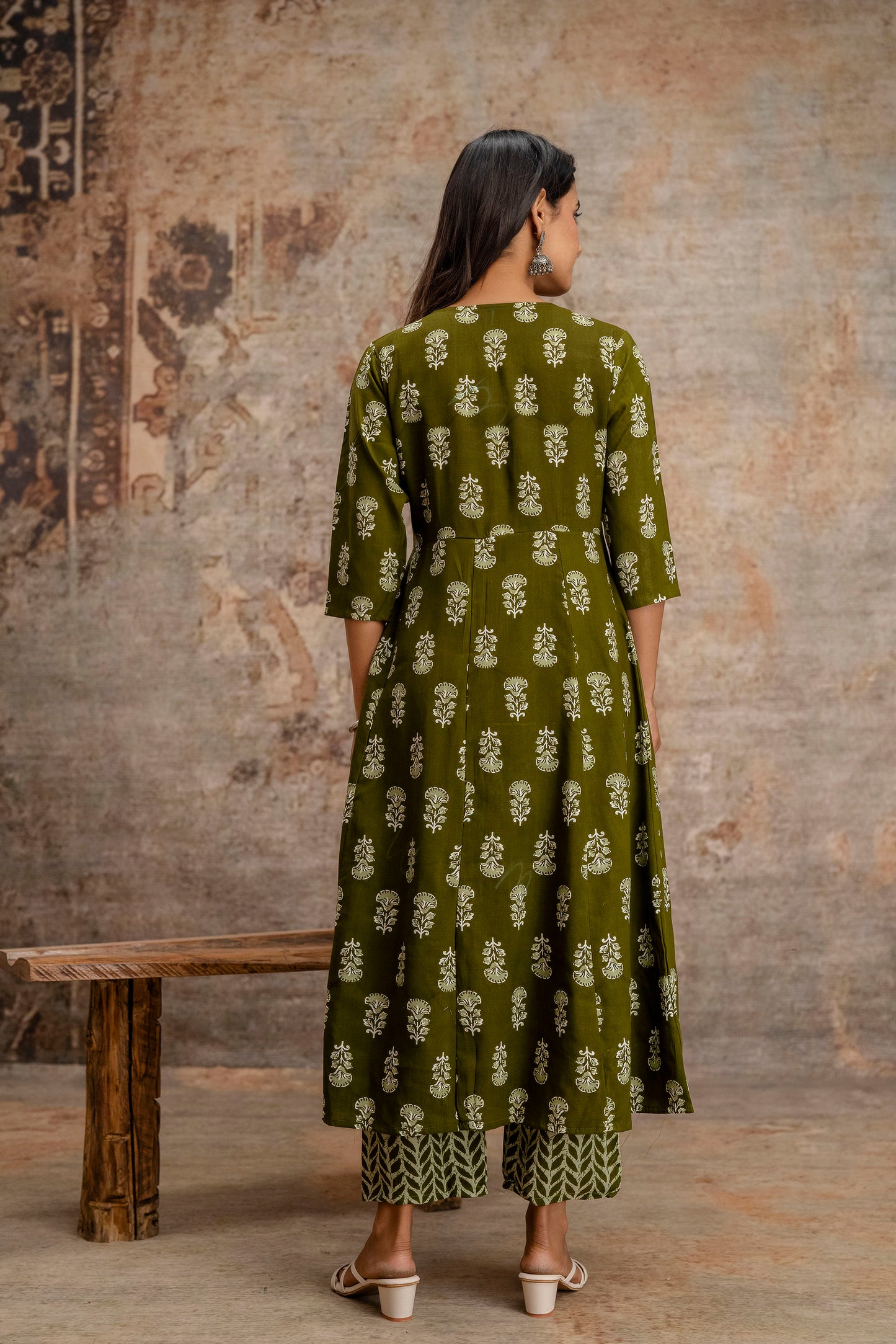 PoshArt Printed Reyon Kurta Pant Duptta Set.
