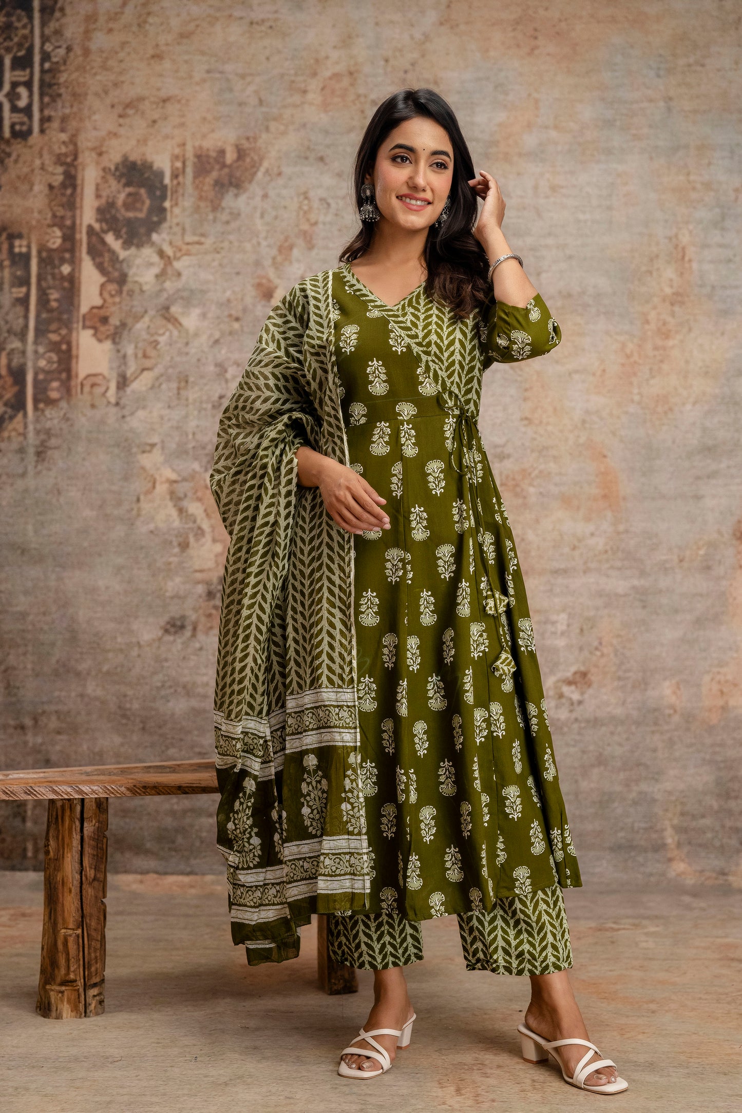 PoshArt Printed Reyon Kurta Pant Duptta Set.