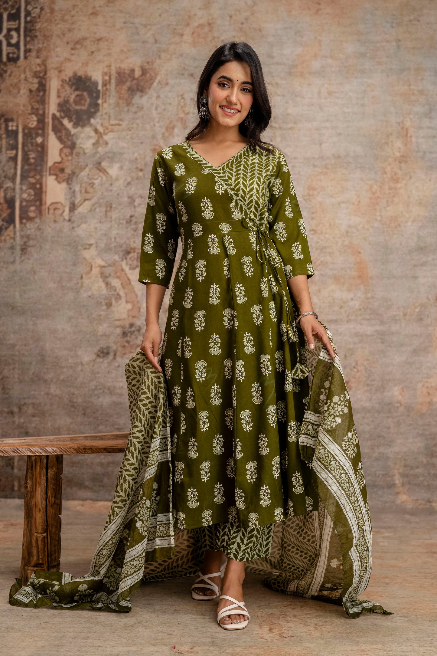 PoshArt Printed Reyon Kurta Pant Duptta Set.