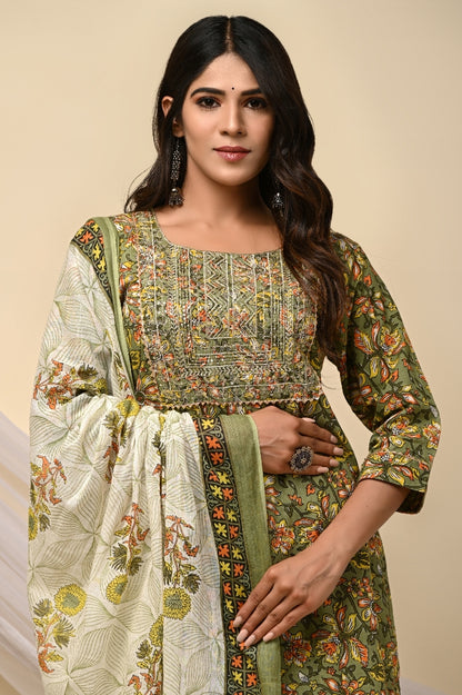 PoshArt Green Floral Straight Kurti Pant Set With Duptta