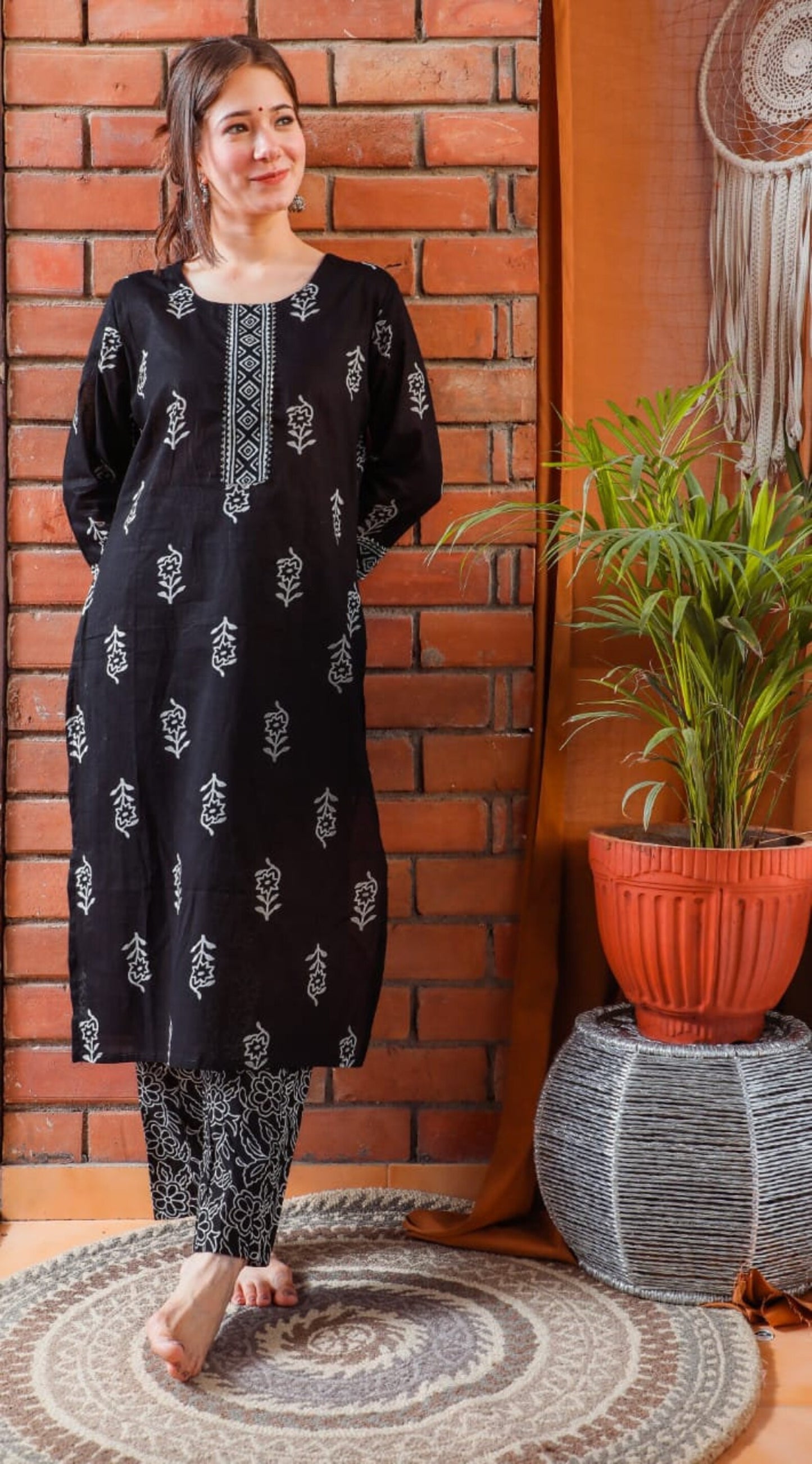 PoshArt Black And White Kurti Pant Duptta