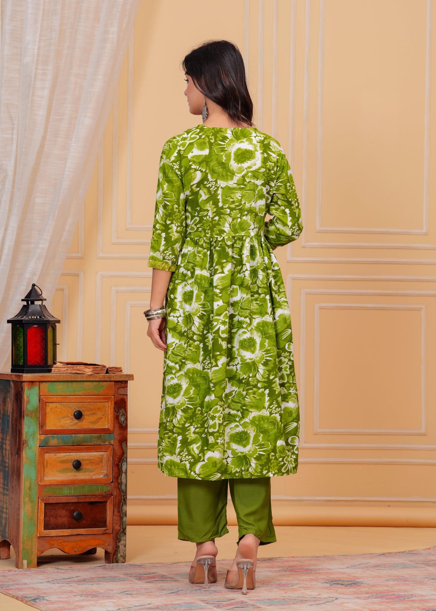 PoshArt Green Kurta And Pant Set